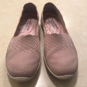 Sketchers comfort -  easy on shoes